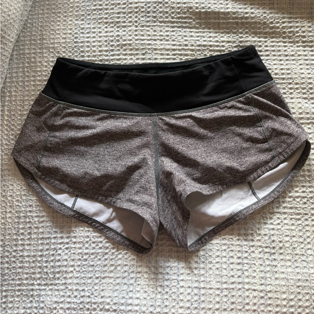 Lululemon Speed-Up Low Rise Shorts 2.5”